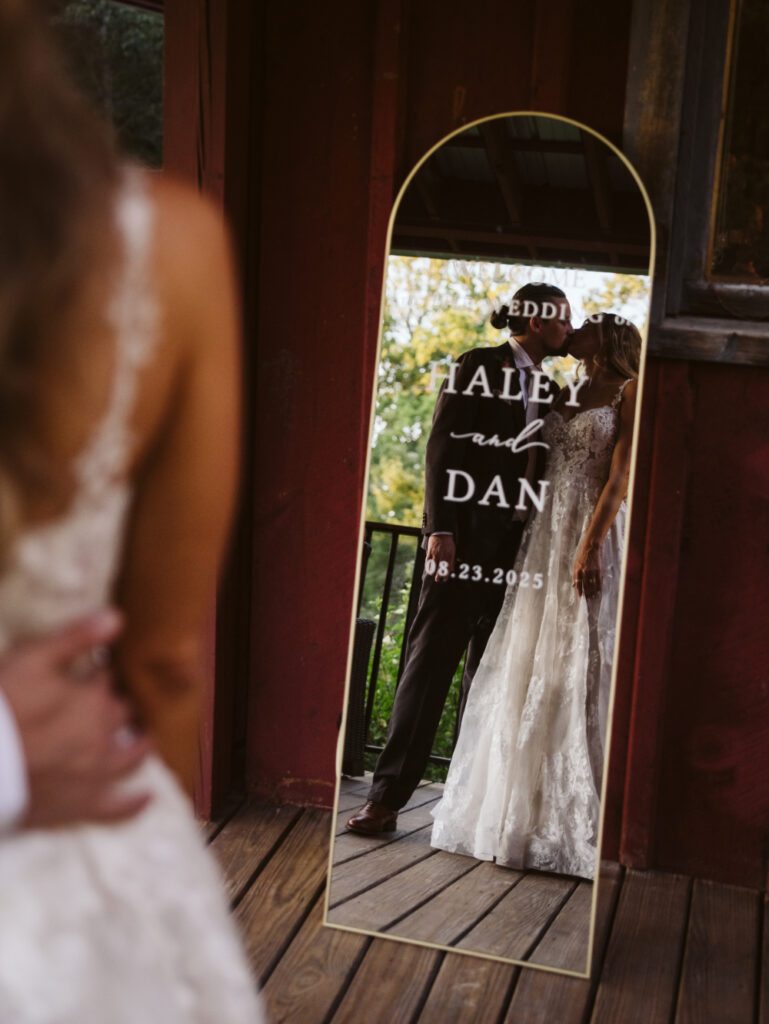 buttermilk falls inn wedding portraits