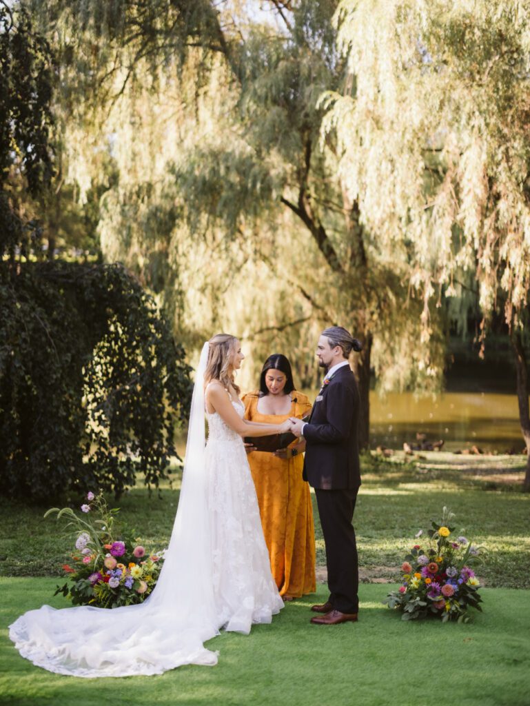 buttermilk falls inn wedding outdoor ceremony