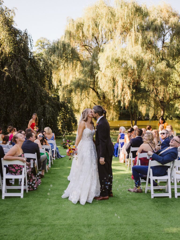 buttermilk falls inn wedding outdoor ceremony
