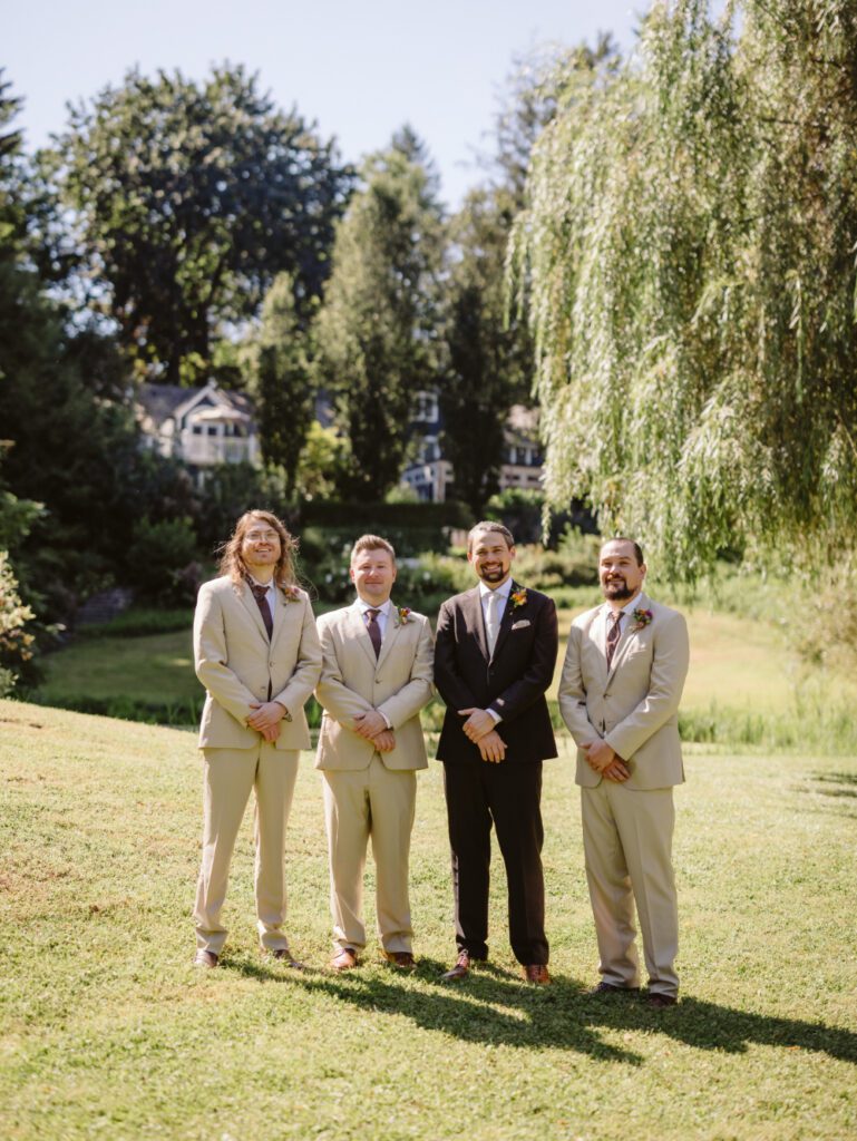 buttermilk falls inn wedding portraits