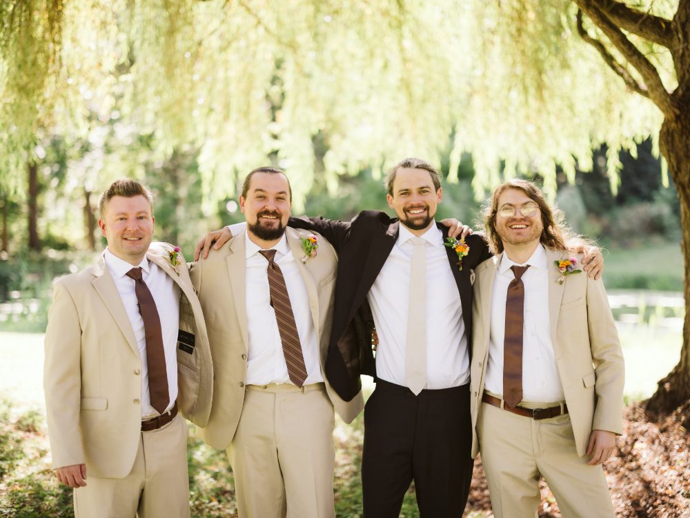 buttermilk falls inn wedding portraits