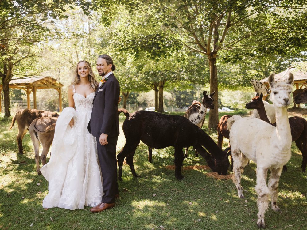 buttermilk falls inn wedding portraits