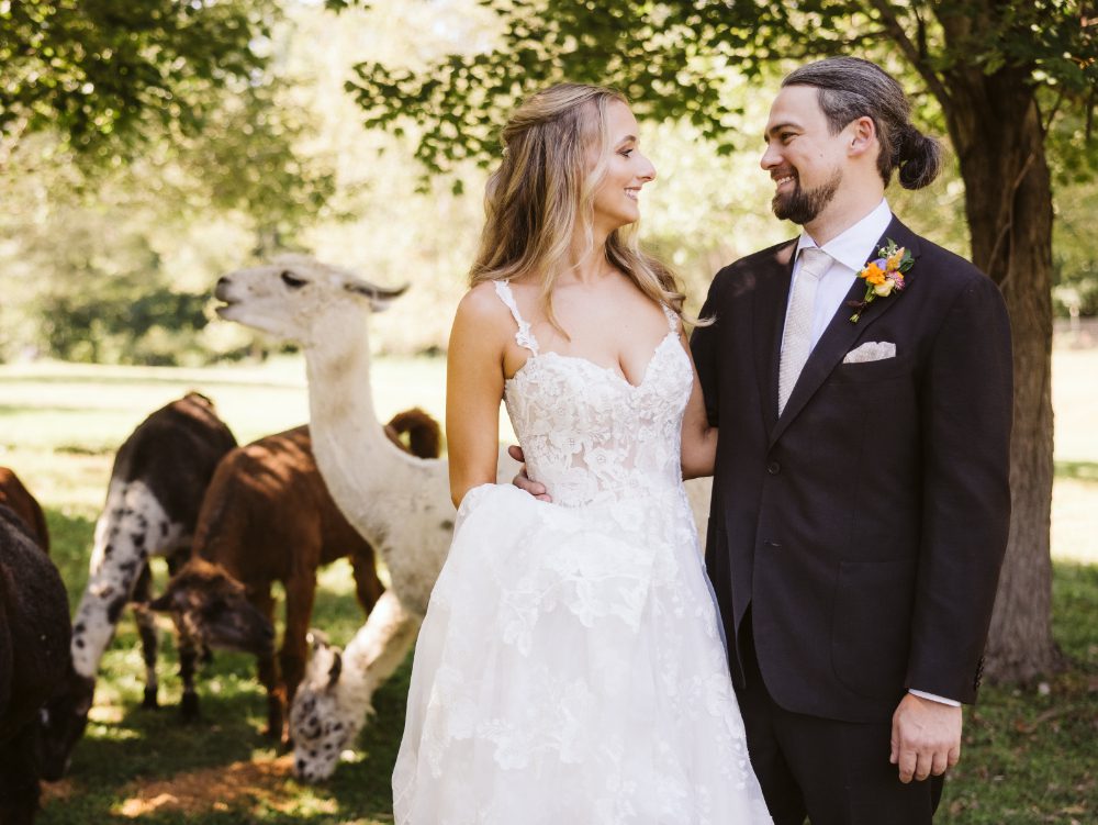 buttermilk falls inn wedding portraits