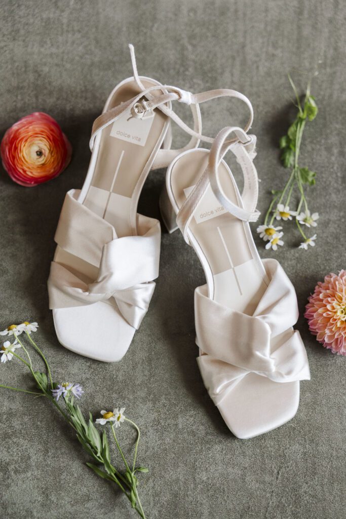 getting ready for seminary hill wedding