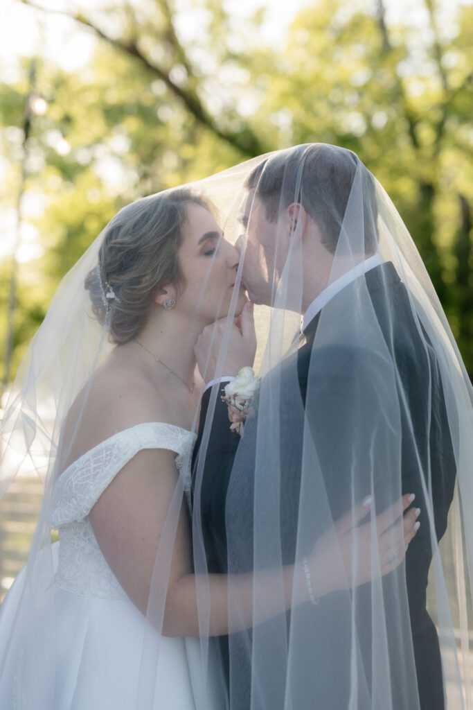 wedding portraits at city winery nyc
