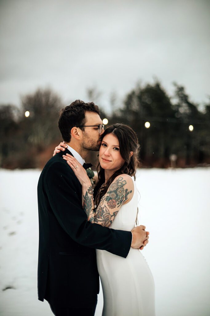 Outdoor wedding portraits in the snow