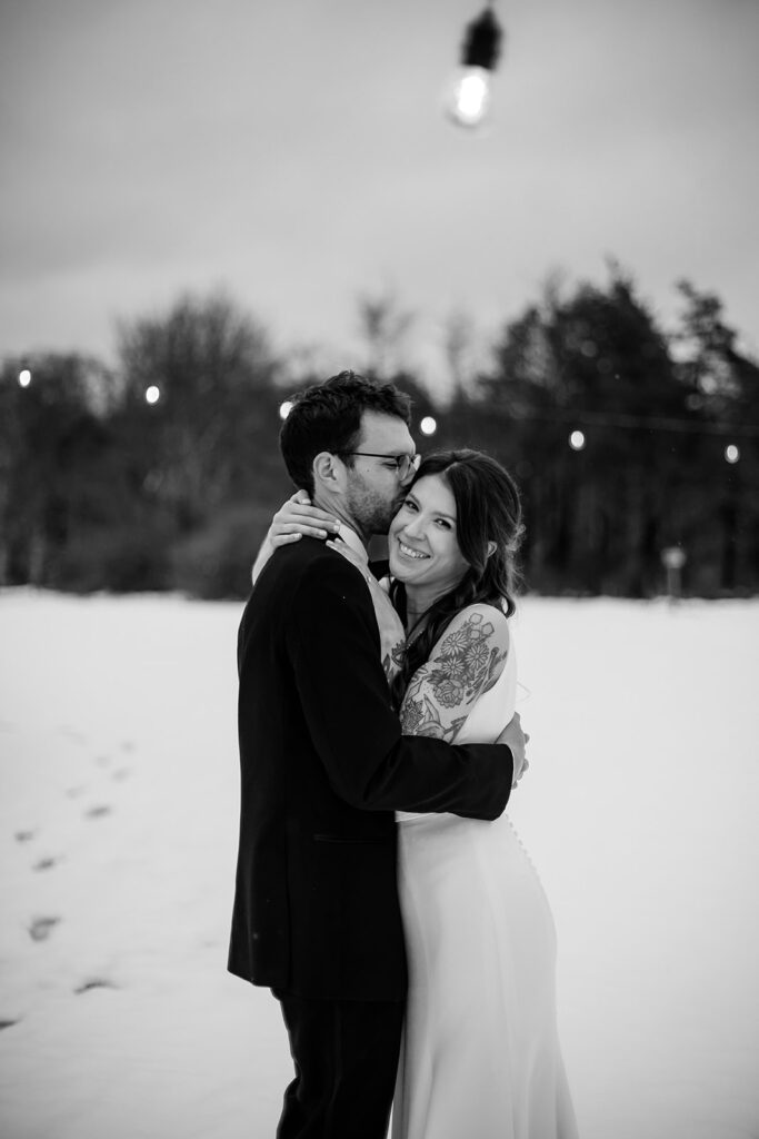 Outdoor wedding portraits in the snow