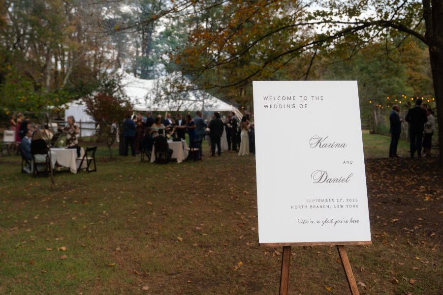 cocktail hour on the north branch inn lawn