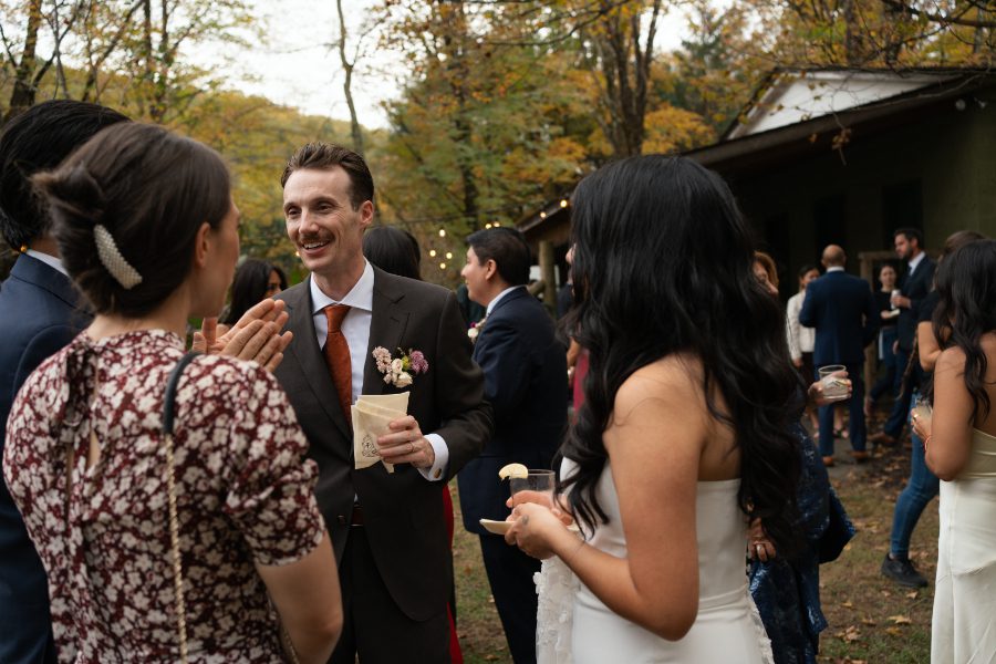 cocktail hour on the north branch inn lawn