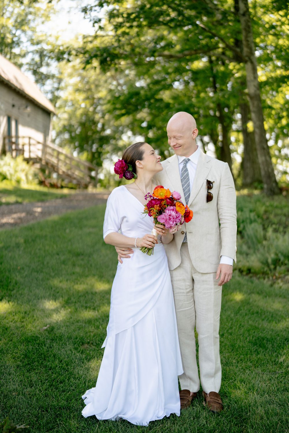 OUTDOOR FIRST LOOK PHOTOS OF BRIDE AND GROOM