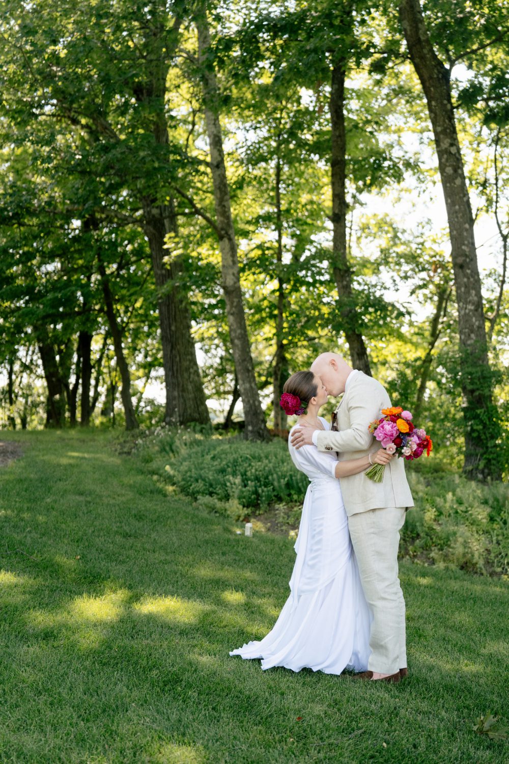 OUTDOOR FIRST LOOK PHOTOS OF BRIDE AND GROOM