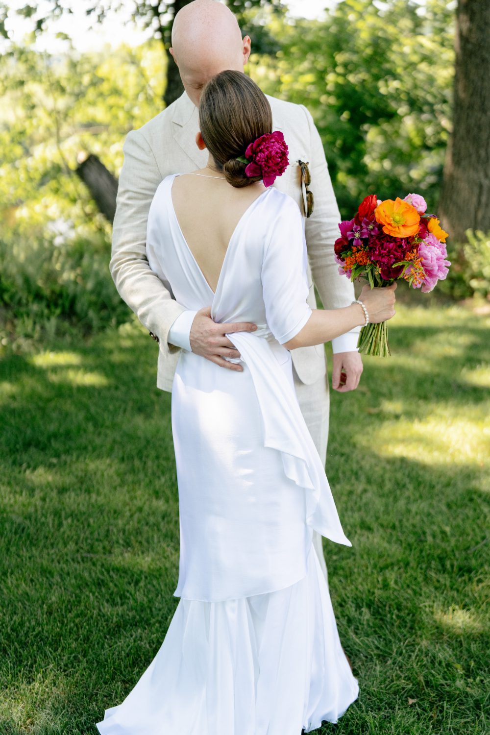 OUTDOOR FIRST LOOK PHOTOS OF BRIDE AND GROOM