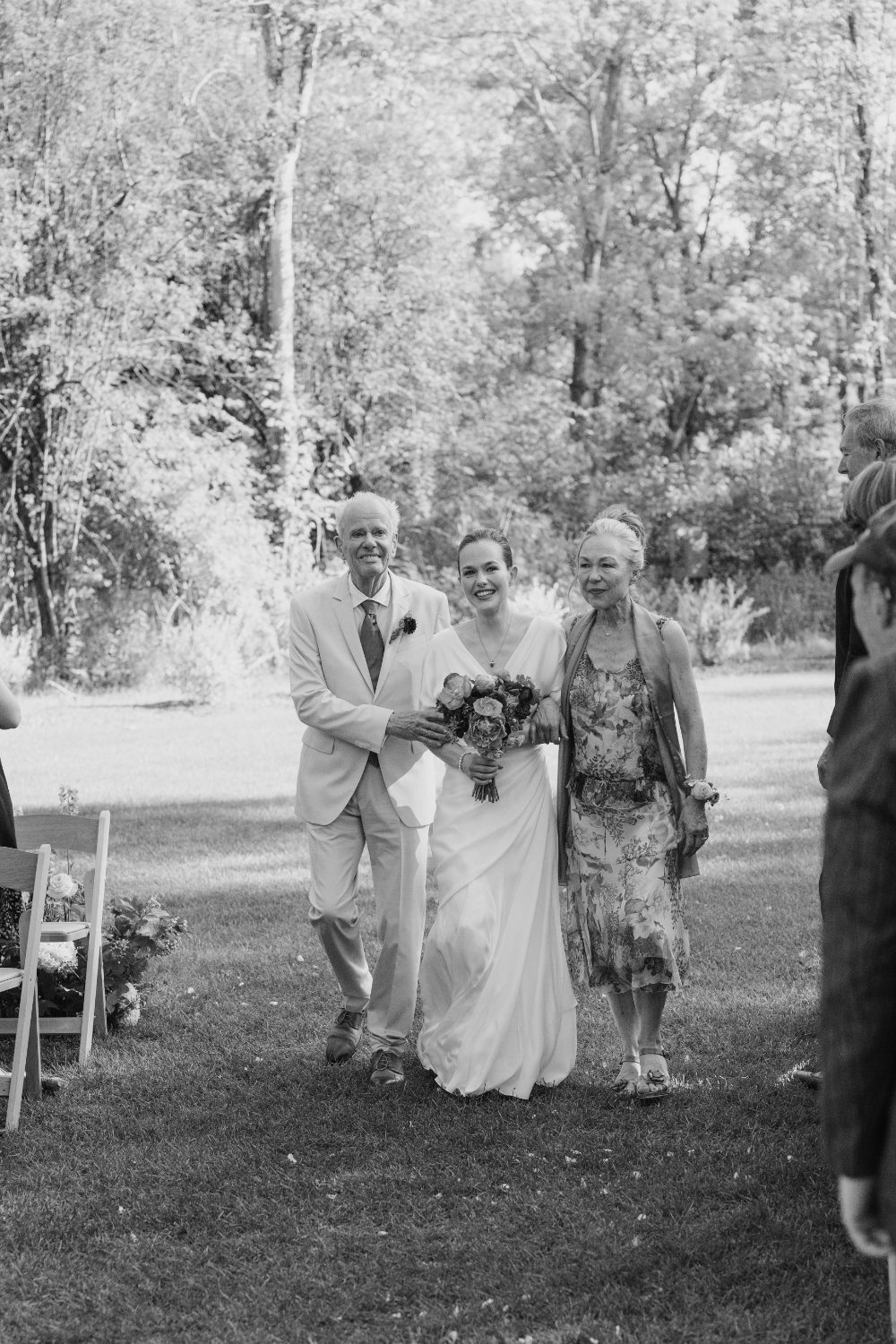 OUTDOOR WEDDING CEREMONY AT CITY WINERY HUDSON VALLEY