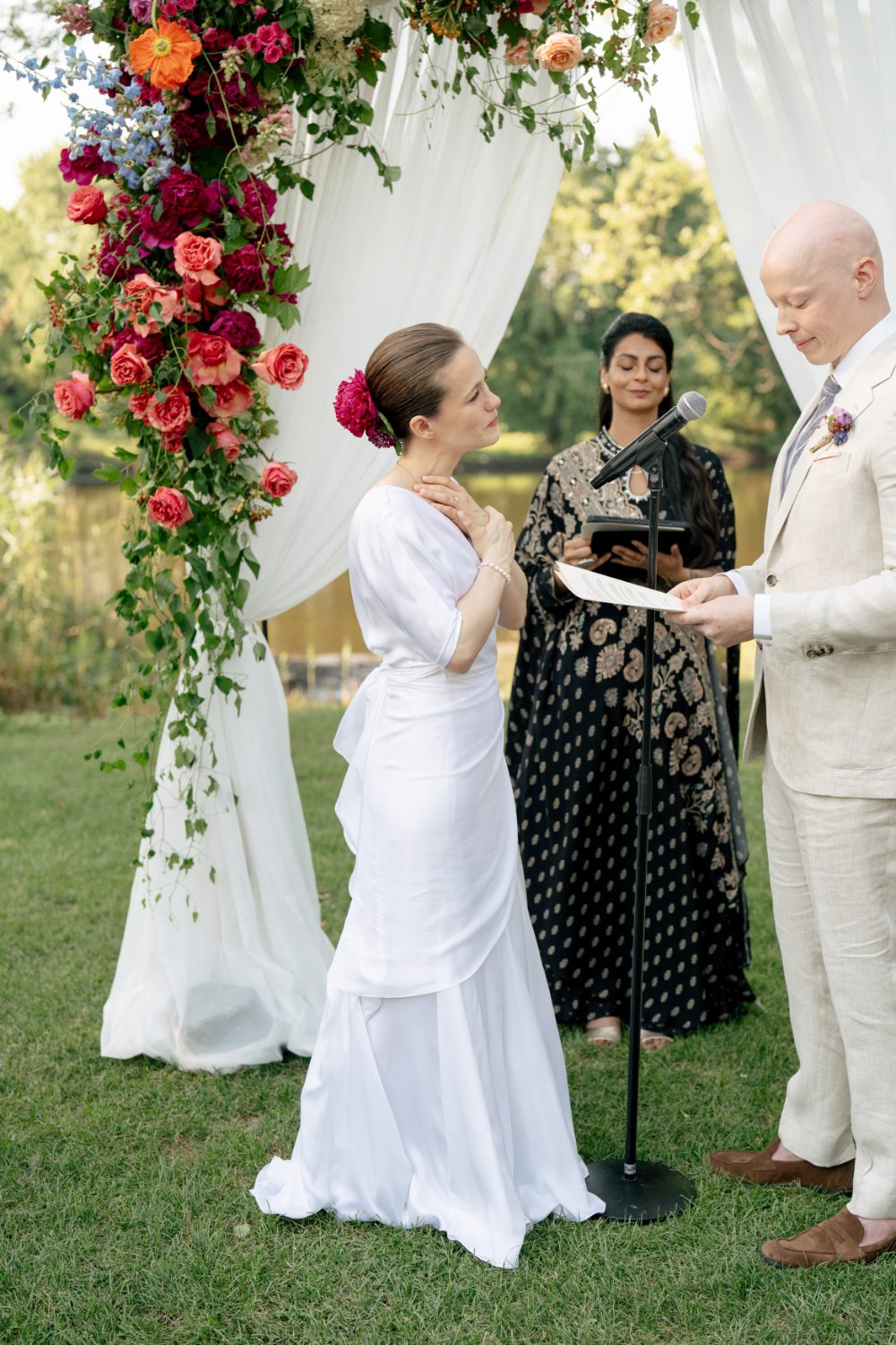 OUTDOOR WEDDING CEREMONY AT CITY WINERY HUDSON VALLEY