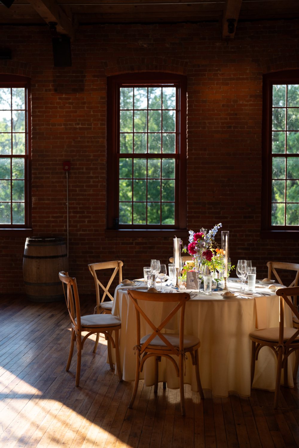 RECEPTION DETAILS AT WINERY HUDSON VALLEY WEDDING