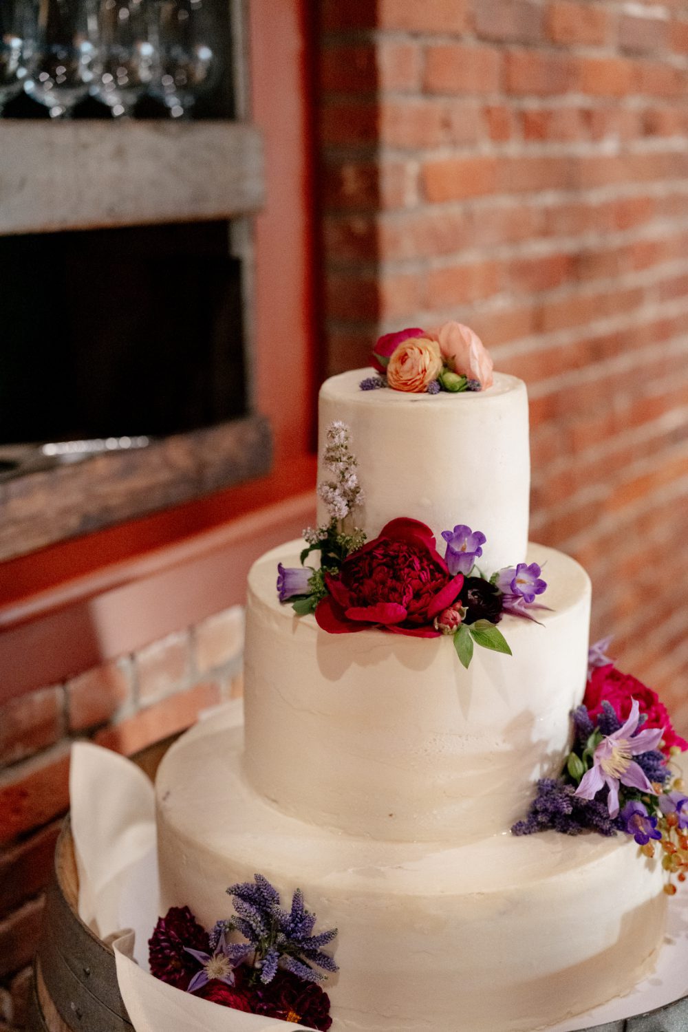 RECEPTION DETAILS AT WINERY HUDSON VALLEY WEDDING