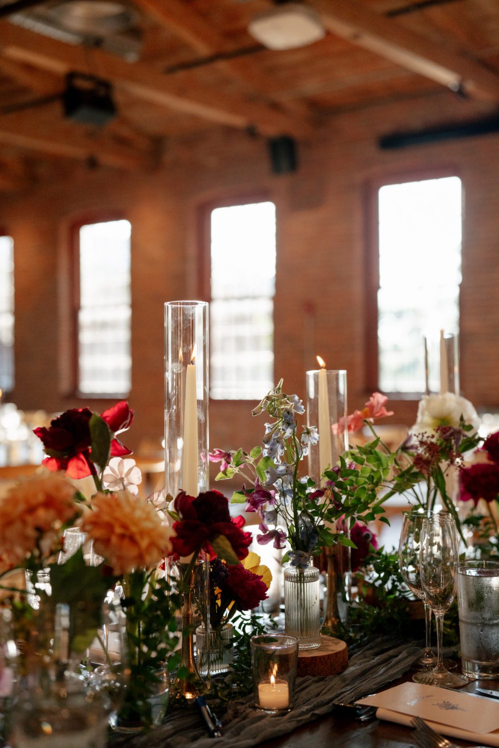 RECEPTION DETAILS AT WINERY HUDSON VALLEY WEDDING